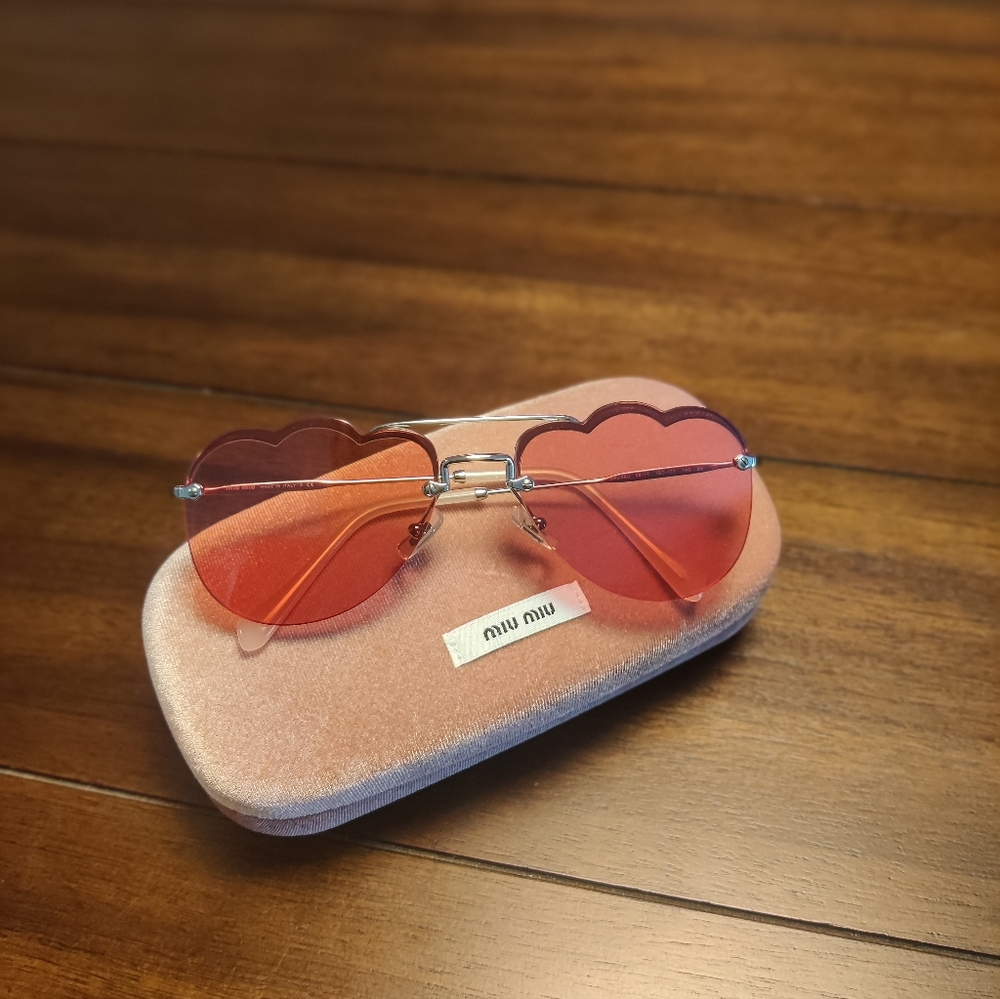 NEW Gorgeous Miu Miu Sunglasses 💞